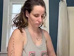 Ivy19921 Getting Ready For Bed Bath Shaving Masturbating Lotion Brushing Teeth