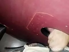 Primeira vez na casa de swing deixei o comedor tira a camisinha e gozar na minha buceta pro corno chupar!