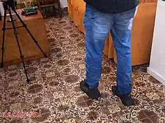 Latina milf receives cumshot in mouth from delivery guy.