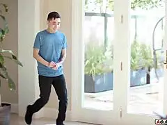 Macocha prichytí nevlastného syna pri jebaní susedky