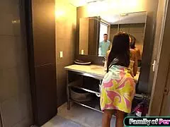 I give stepmommy some well-deserved dick 😏