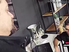 A vovo paga aluguel com sexo intenso e rapido