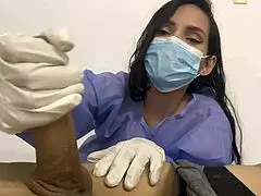 a mi paciente se le puso dura, no me resistí