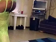 Bug booty cousin dancing naked 😏