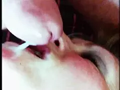 milf swallows a hot load 😋