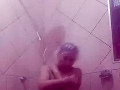 estou cheia de tesão cadê os pauzudos