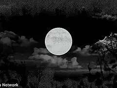 Stepmom demonstrates threesome with latina brunette cumshot