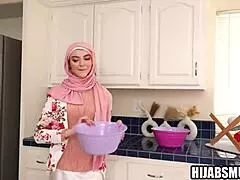 Muslim man finds out wife has a lesbian affair 😲