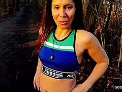reife deutsche joggerin im park angequatscht und zum schnellen fick �berredet