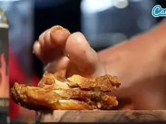 i poured hot sauce on my petite milf pussy lips for the bbc challenge