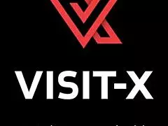 Visit-x geile deutsche milf fingert in lederstiefeln