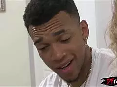 Já fodeu milf tarada no cu, Lawson?