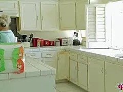 kayla kleevage busts bunny de la cruz gagging on rome major