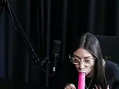 Veja a entrevista safada e cheia de putaria com a melina khalifa no porn cast brazil - parte 5 watch on sheer red