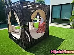 ARABIC MILF RELEASE SEXUAL TENSION