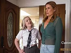 Eva nyx and reya lovenlight satisfy teen's wild sexdrive at home