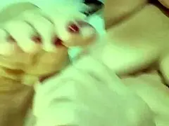 fetiche espanhol por p�s e o clit�ris da pussy