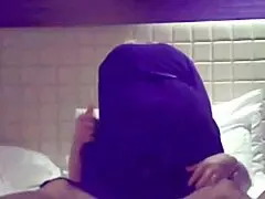 Milf rubia australiana caliente cabalga polla dura con coño apretado