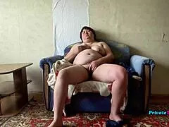 russian chubby mature amateur wife fingering her pussy