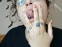 Latina chubby milf debuts as the new hairy fetish porn queen