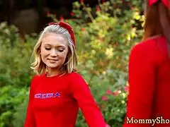 stepmom milf pussy devoured by 18+ cheerleader teen in hot lick fest 👅💋