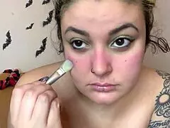 Fetish kitten gets topless for cute makeup and curvy reveal 😻💄🔥