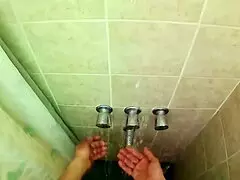mi madrastra... es la mejor... uff la mas caliente con su squirting en la ducha
