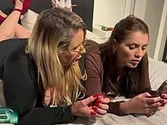 Tarada milfs get bbc monster cock arrombando big asses and gaping pussies in mama studio friend festinha anal toys cumshots everywhere!