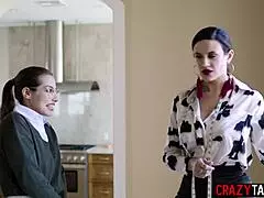 ميلف سيكسي بيني باربر ترتدي بدلة مع سبنسر برادلي للمتعة الساخنة