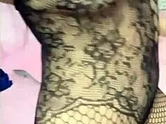 اوسخ سكس مصري ام رباب زانقة بواب في الاوضة يجيب لبنه في كسها اه يا عرص