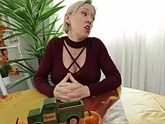 spendin holidays with hot lil 18yo stepsis breezy bri ridin my cock all day 😩🍆