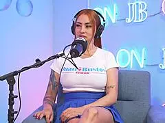 man this milf loses it completely from my tongue on her pussy...