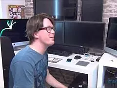 Lacey Starr kneels for deepthroat blowjob and handjob in homemade pov