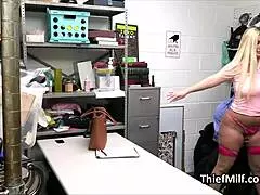 FINGERING JUICY PAWG MILF then DRILLING her DOGGYSTYLE in backroom