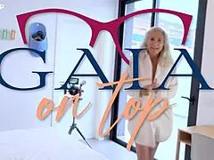 damn that milf neighbor gapes her ass in bikini and gulps piss