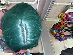 แม่เลี้ยงอกใหญ่ตูดโตติดตู้เสื้อผ้าอ้อนลูกชายเย็ดรูทุกดุม