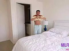 Heart-Racing Craving for Stepmom Sarai Minx's Huge Tits and Juicy Ass