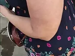 what's this latina madura seeking out on the street?