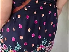 what's this latina madura seeking out on the street?