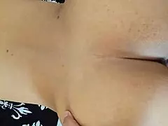 Madre soltera ofrece su culo por ayuda economica antes que llegue su hijo del colegio