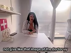 voy a al medico y la doctora stella osorio me chupa la polla... me pide mi leche pa mi tratamiento!!