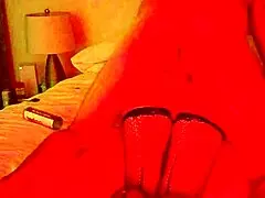 damn this mature anal doggie gapes her shaved pussy wide open 🍑💦