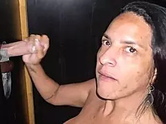 fui numa casa de swing e chupei tanta rola boa... marido filmando tudo ufa!!