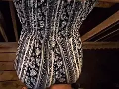 i can't stop staring at this babe's teasing ass in public