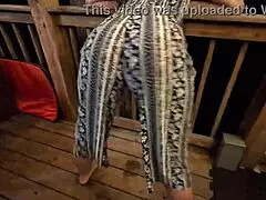 i can't stop staring at this babe's teasing ass in public