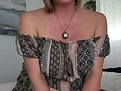 Help Step Mommy Brianna Beach Masturbate Her Dripping Pussy Before Date