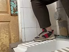 Mature milf sneaks hairy pee break in hospital toilet