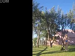 madrasta de biquini no jardim mostra lingerie nova pro enteado flashin panties voyeur slutty homemade beach style