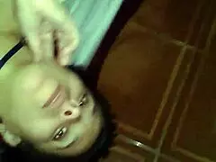 Vamos hacer esta película con rimjob y doggystyle a la petite colombiana.