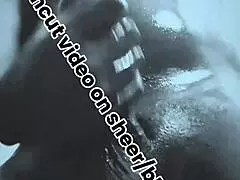 Quick peek at muscular bodybuilder's oily monster cock jerk-off in black and white 🔥🍆⚫⚪